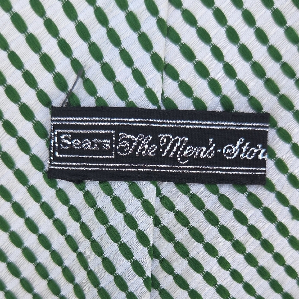 Vintage 1970s Sears Mens Store Green Dot WIDE/Long Tie 4 x 57.5